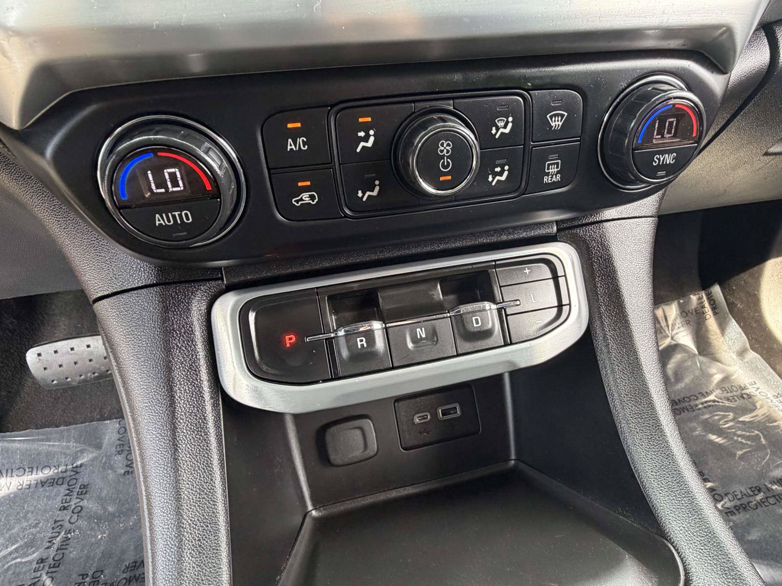Used 2020 GMC Acadia SLE w/ Driver Convenience Package FWD image 10