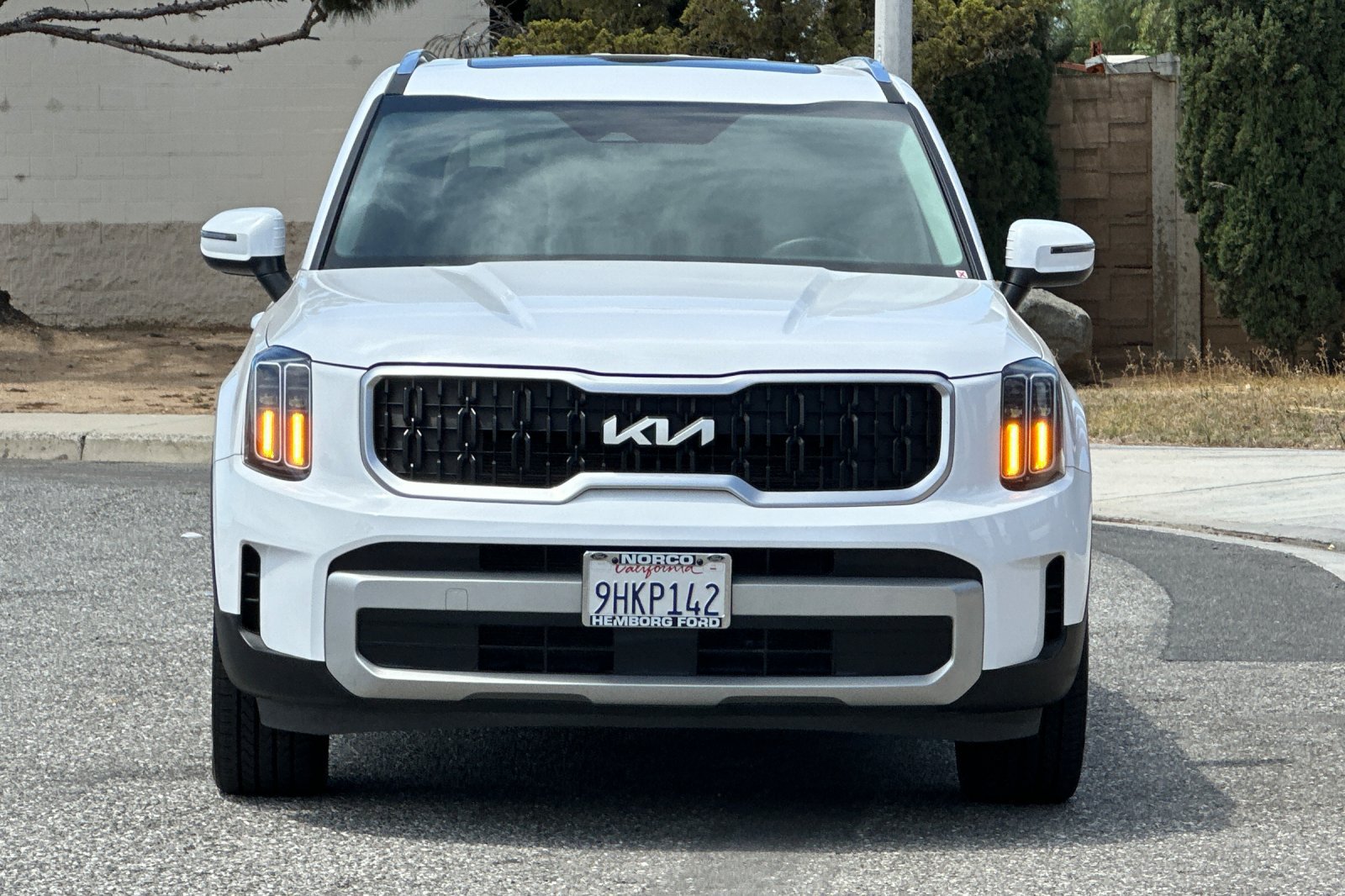 Used 2024 Kia Telluride EX w/ EX Captain's Chair Package FWD image 9