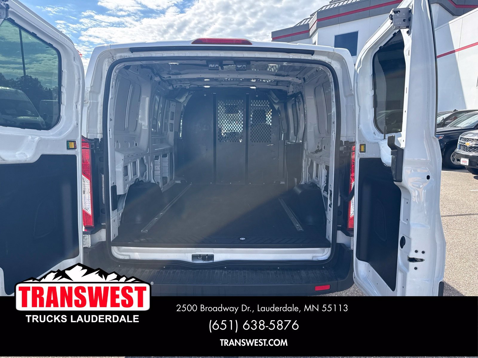 Used 2019 Ford Transit 250 130 Low Roof w/ Exterior Upgrade Package RWD image 5