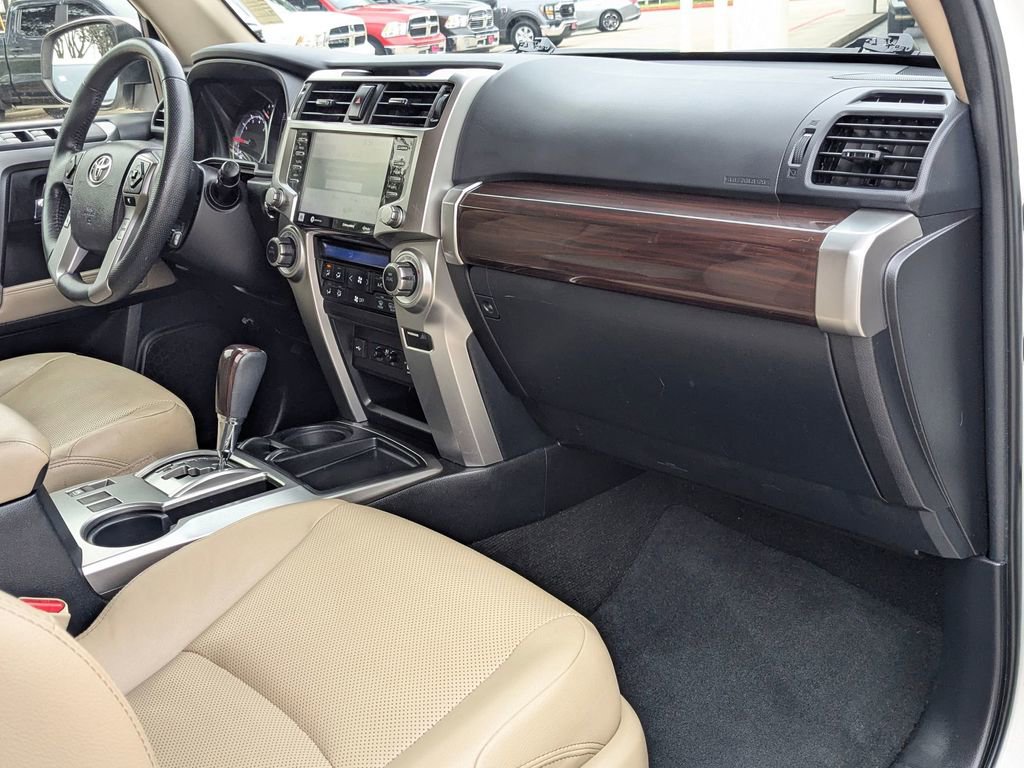 Used 2020 Toyota 4Runner SR5 Premium image 33