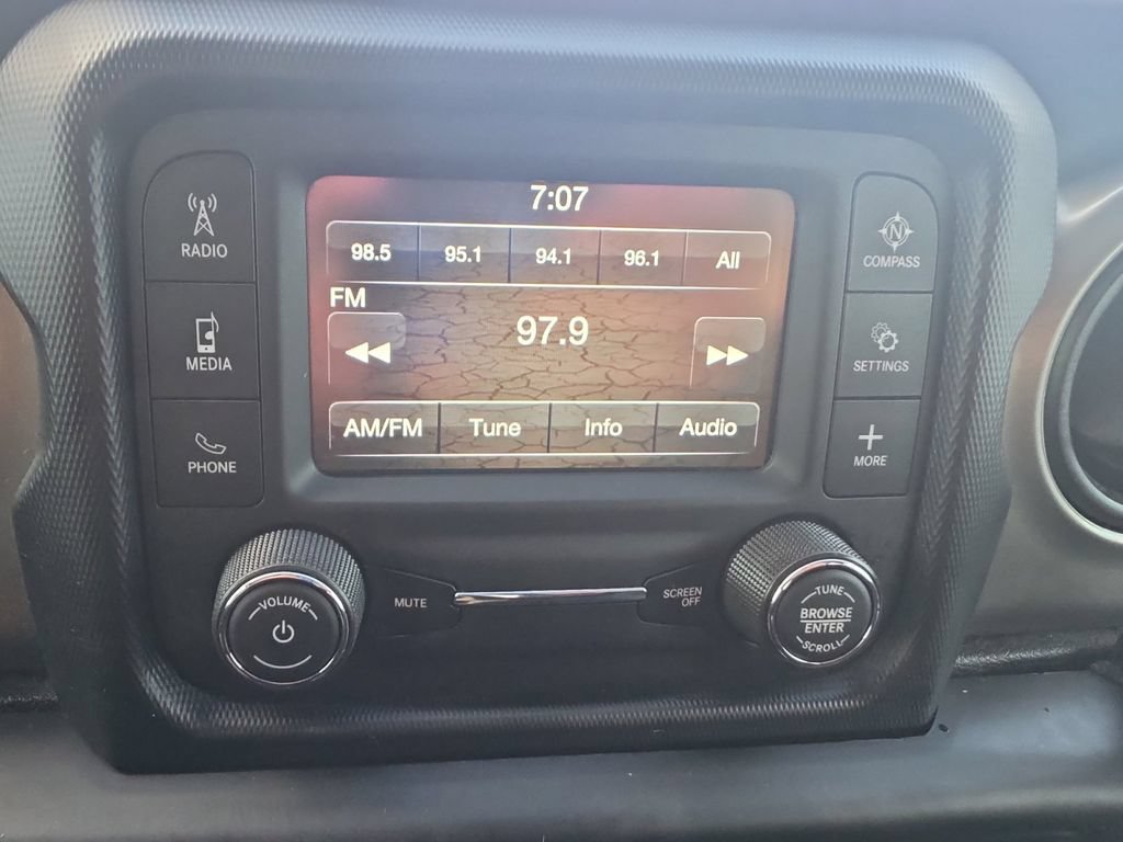 Used 2019 Jeep Wrangler Unlimited Sport S AWD/4WD image 17