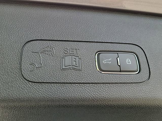 Certified 2024 Lincoln Aviator 2WD w/ Premium Package image 8