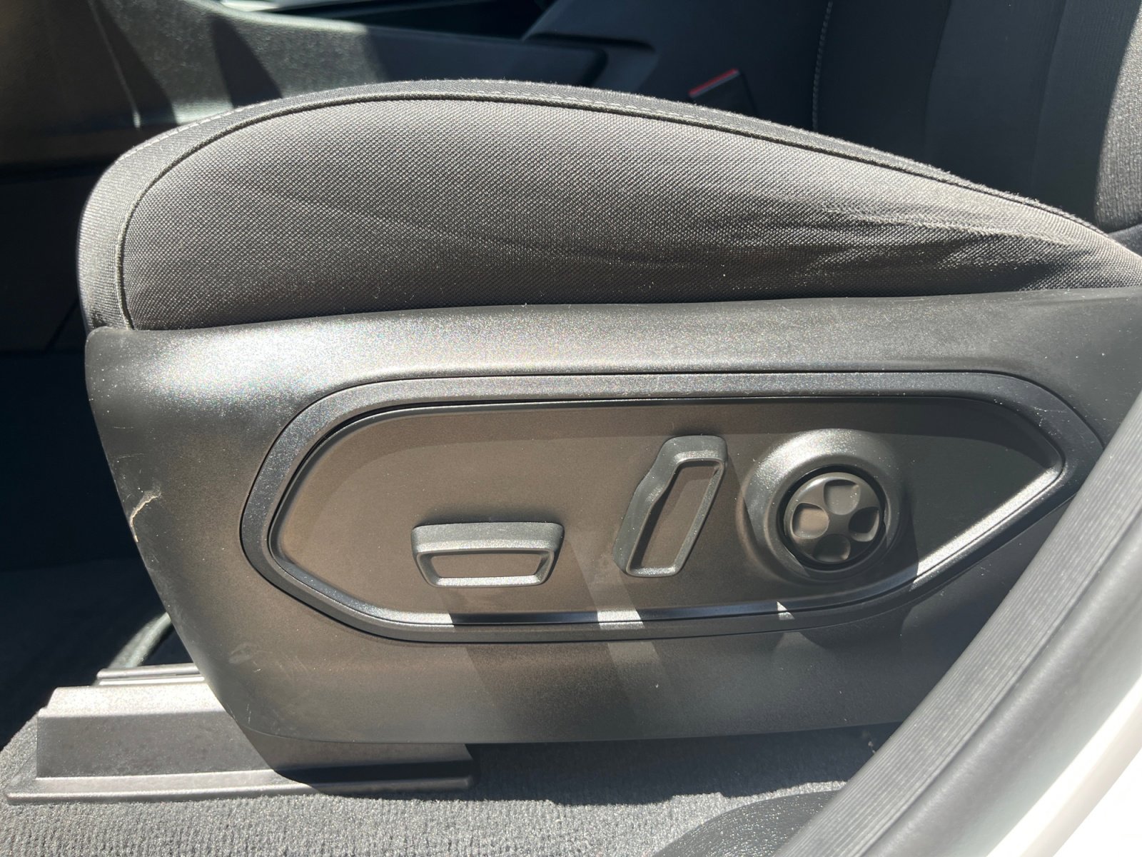 Used 2023 Jeep Grand Cherokee Laredo w/ Trailer Tow Prep Group (B) RWD image 15