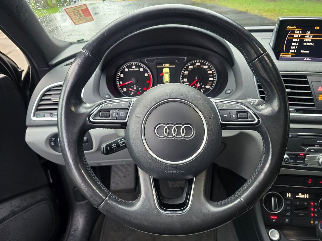 Used 2017 Audi Q3 2.0T Premium Plus w/ Premium Plus Package AWD/4WD image 28