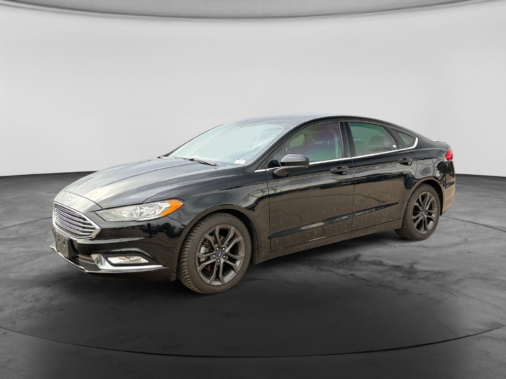 Used 2018 Ford Fusion SE w/ Equipment Group 201A FWD image 3