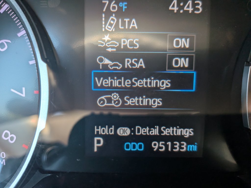 Used 2021 Toyota RAV4 LE FWD image 16
