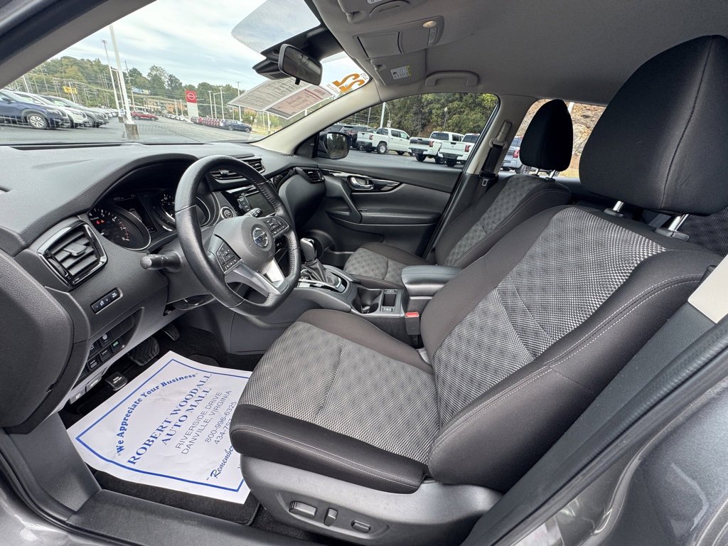 Used 2022 Nissan Rogue Sport SV image 14