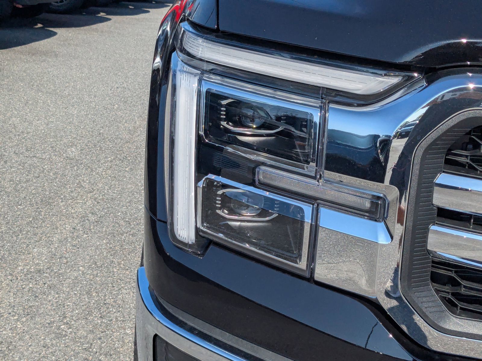 New 2025 Ford F150 Lariat w/ Equipment Group 501A Mid image 11