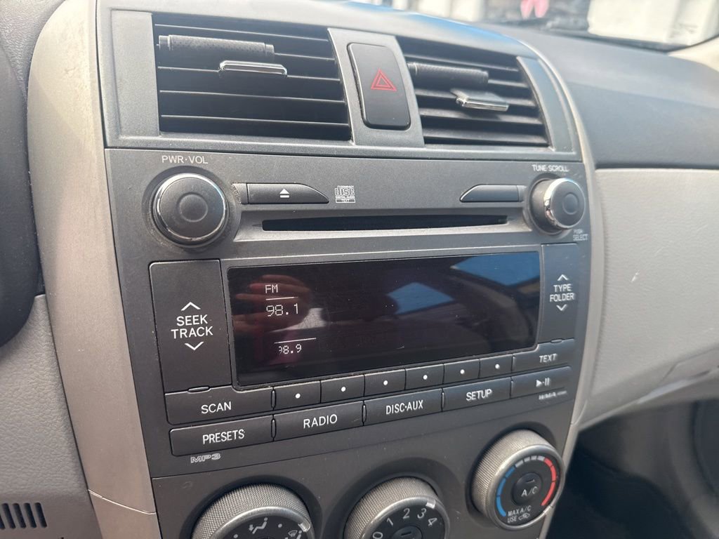 Used 2011 Toyota Corolla LE image 24