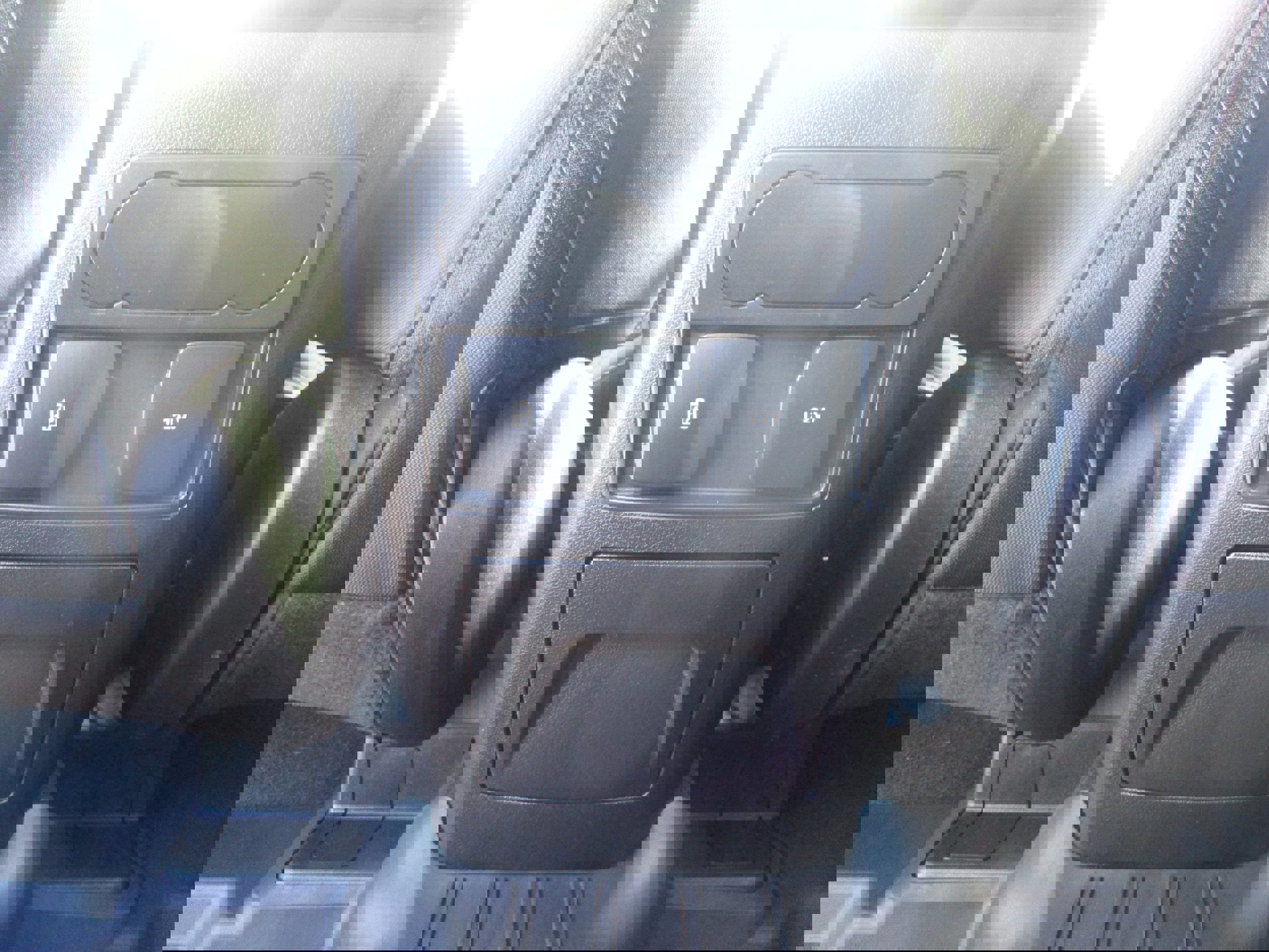 Used 2023 Ford Explorer XLT image 39