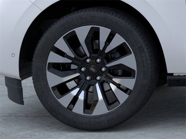 New 2025 Ford Expedition Platinum w/ Driver's Package image 19