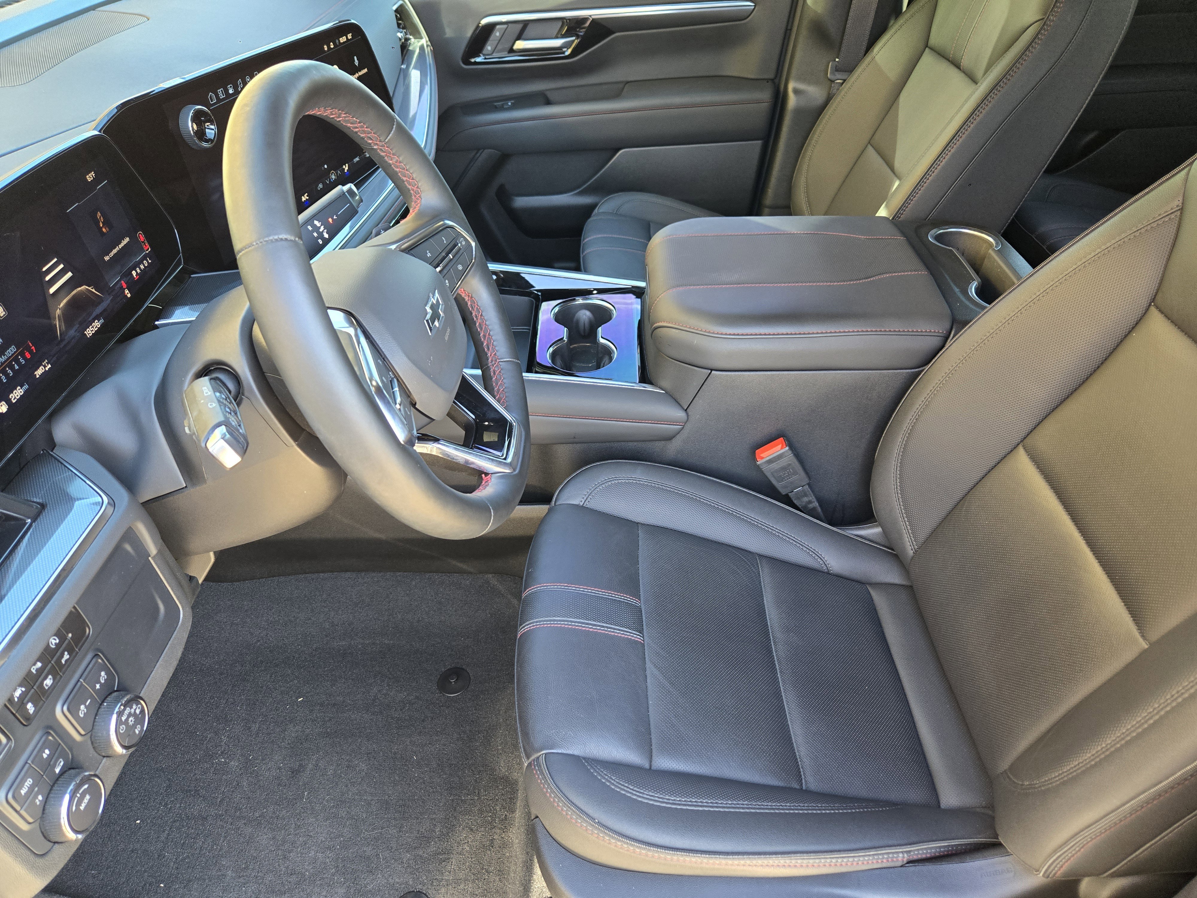 Used 2025 Chevrolet Tahoe RST w/ Comfort Package image 22