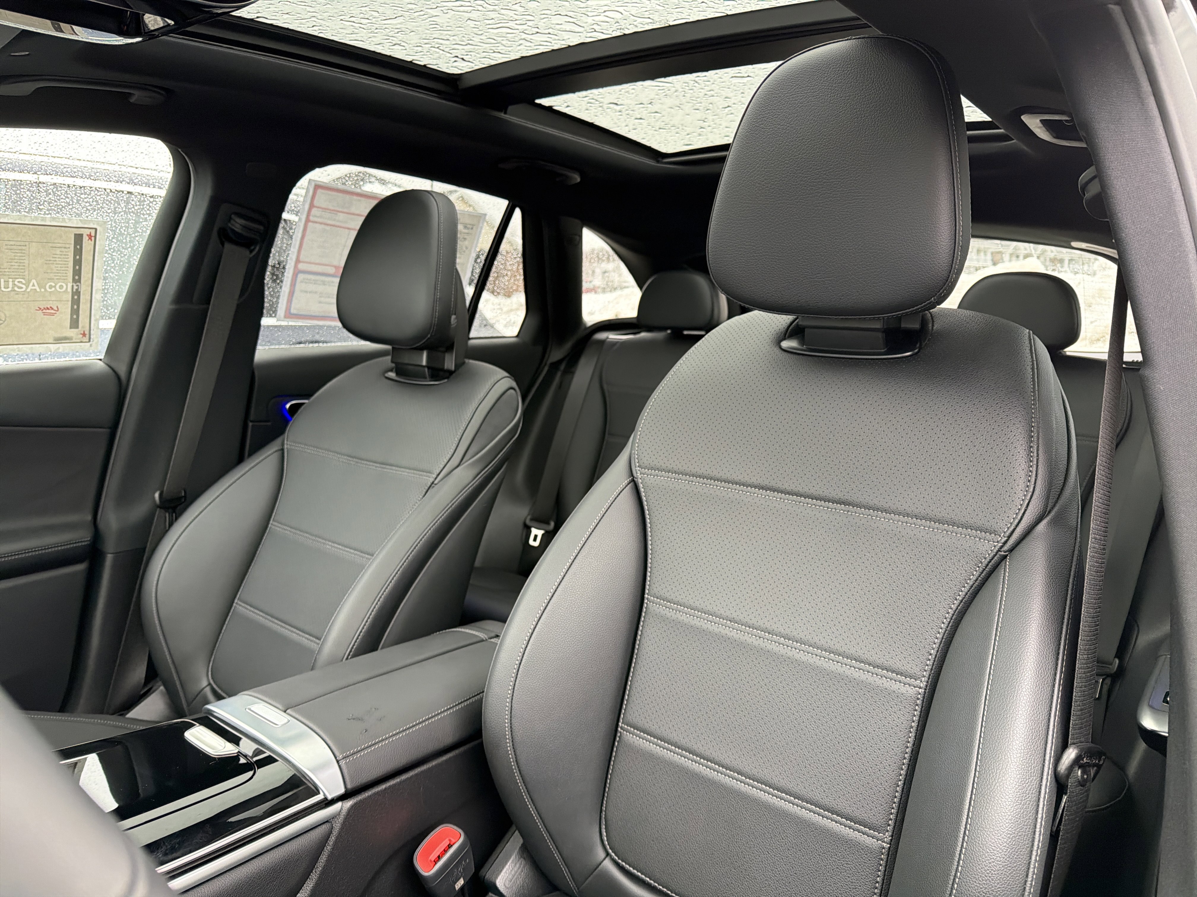 Used 2026 Mercedes-Benz GLC 300 4MATIC image 9