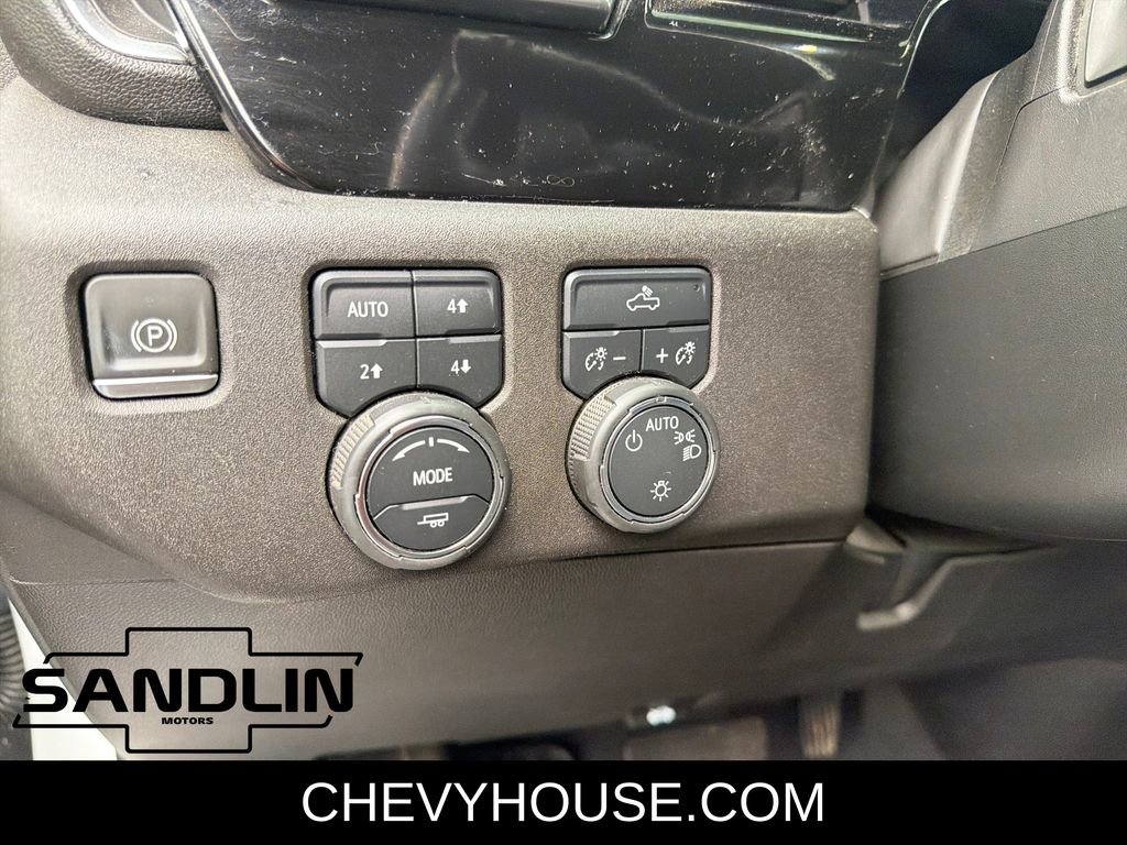 Used 2022 Chevrolet Silverado 1500 LT w/ Z71 Off-Road Package image 37