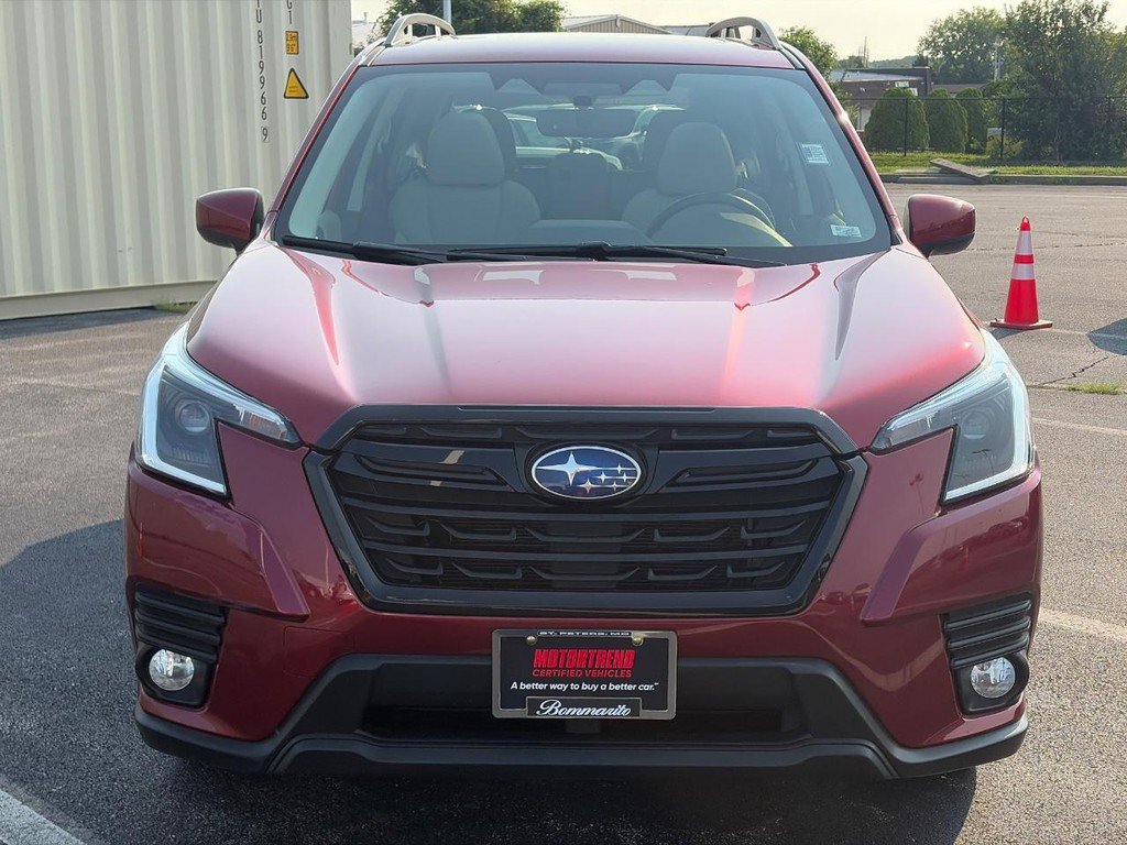 Used 2023 Subaru Forester Premium AWD/4WD image 2
