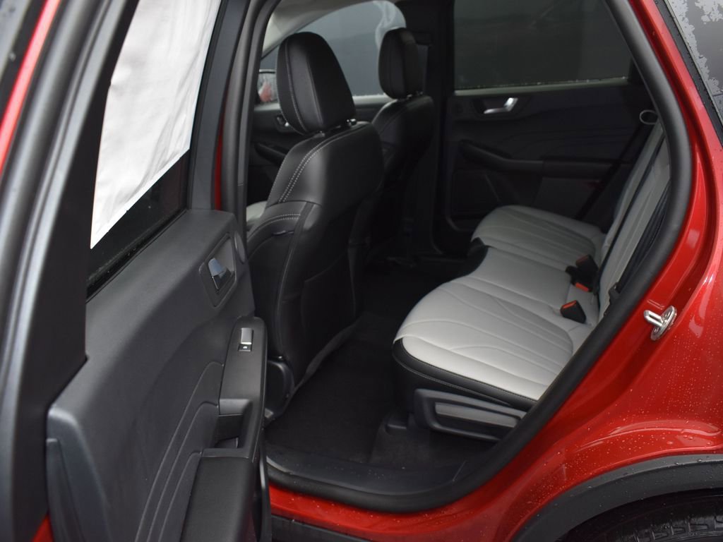 New 2025 Ford Escape SE w/ PHEV Premium Package FWD image 11