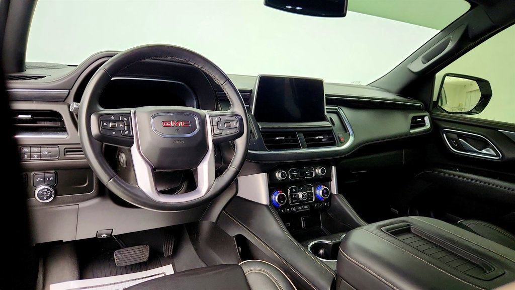Used 2023 GMC Yukon SLT w/ SLT Premium Package image 13