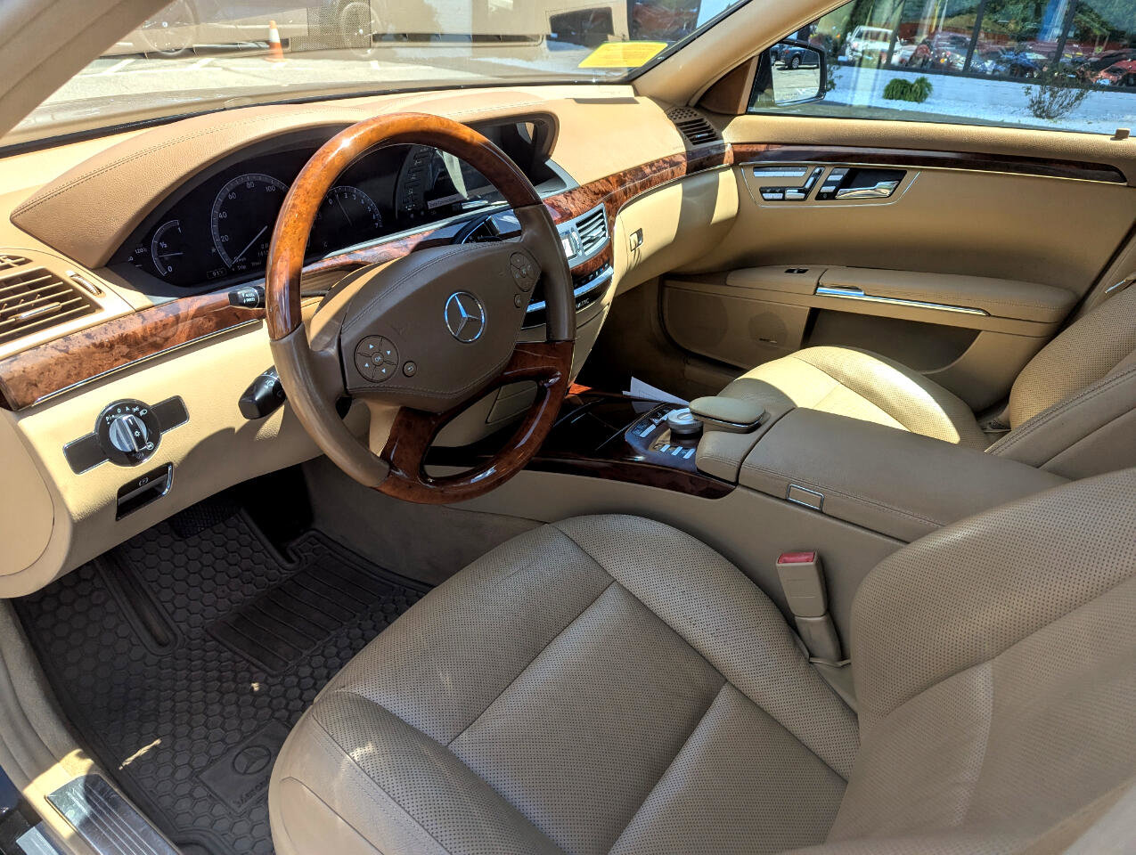 Used 2010 Mercedes-Benz S 550 4MATIC image 13