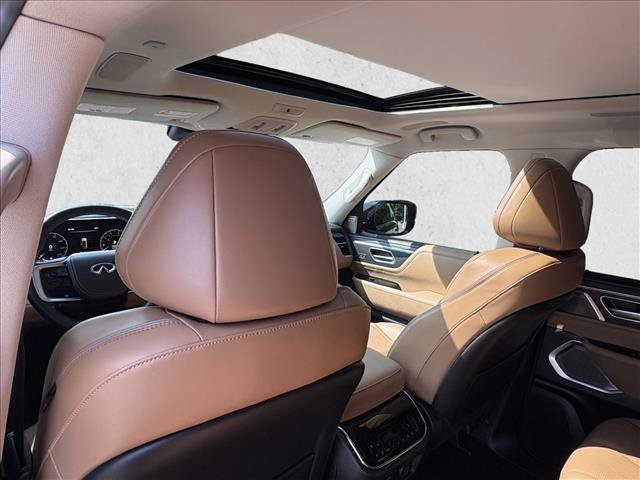 Used 2025 INFINITI QX80 Sensory AWD/4WD image 19