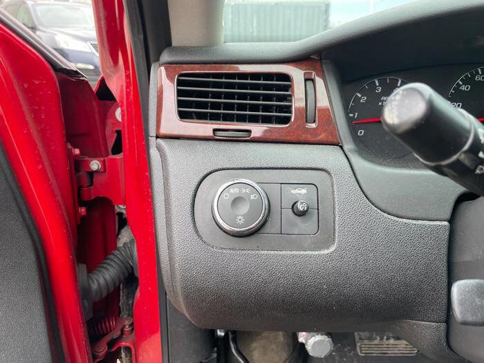 Used 2008 Chevrolet Impala LT image 34