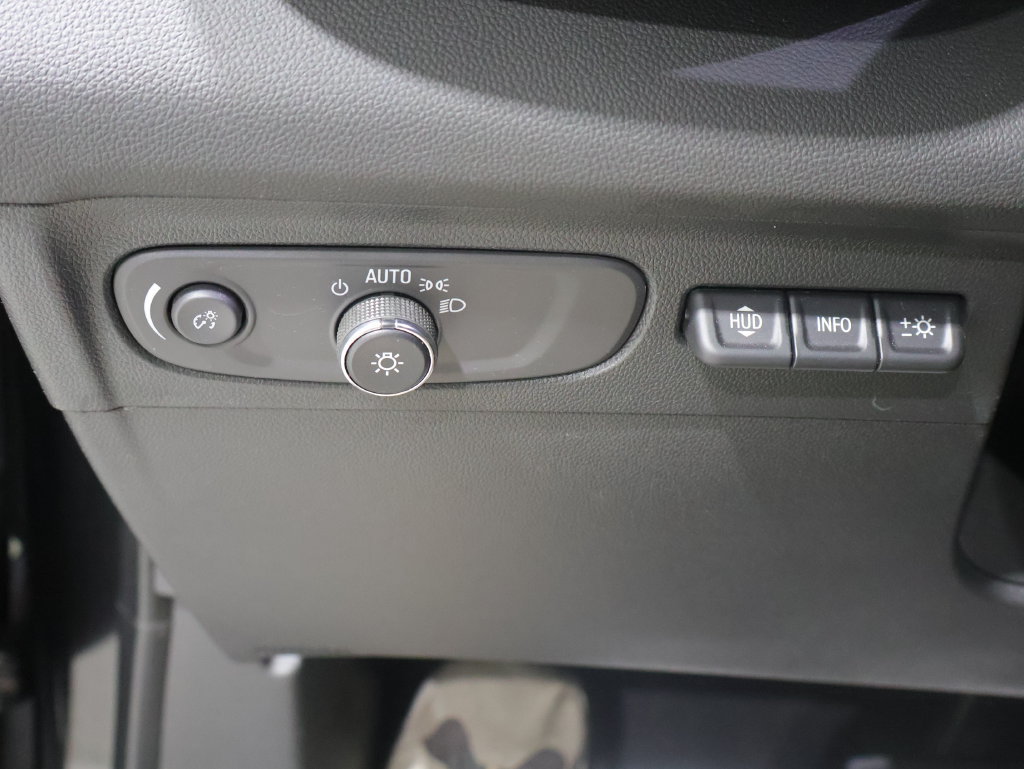 Used 2023 Buick Envision Avenir AWD/4WD image 34