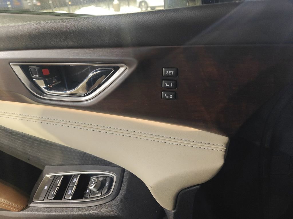Used 2022 Subaru Ascent Touring image 6