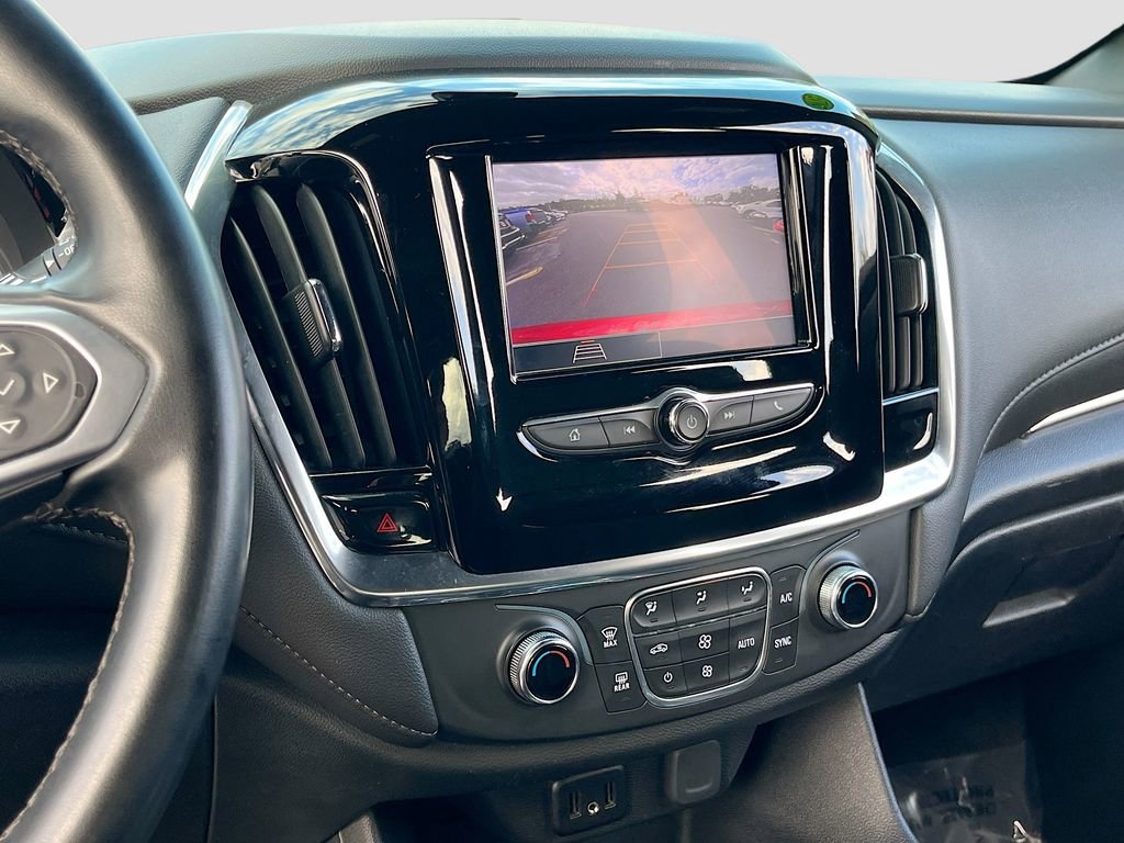 Used 2023 Chevrolet Traverse LT image 13