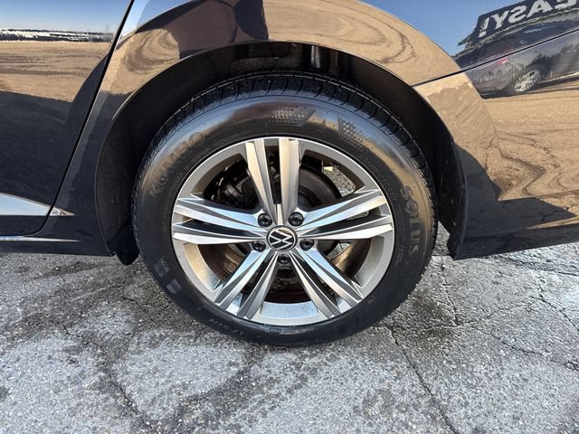 Used 2024 Volkswagen Jetta SE FWD image 16