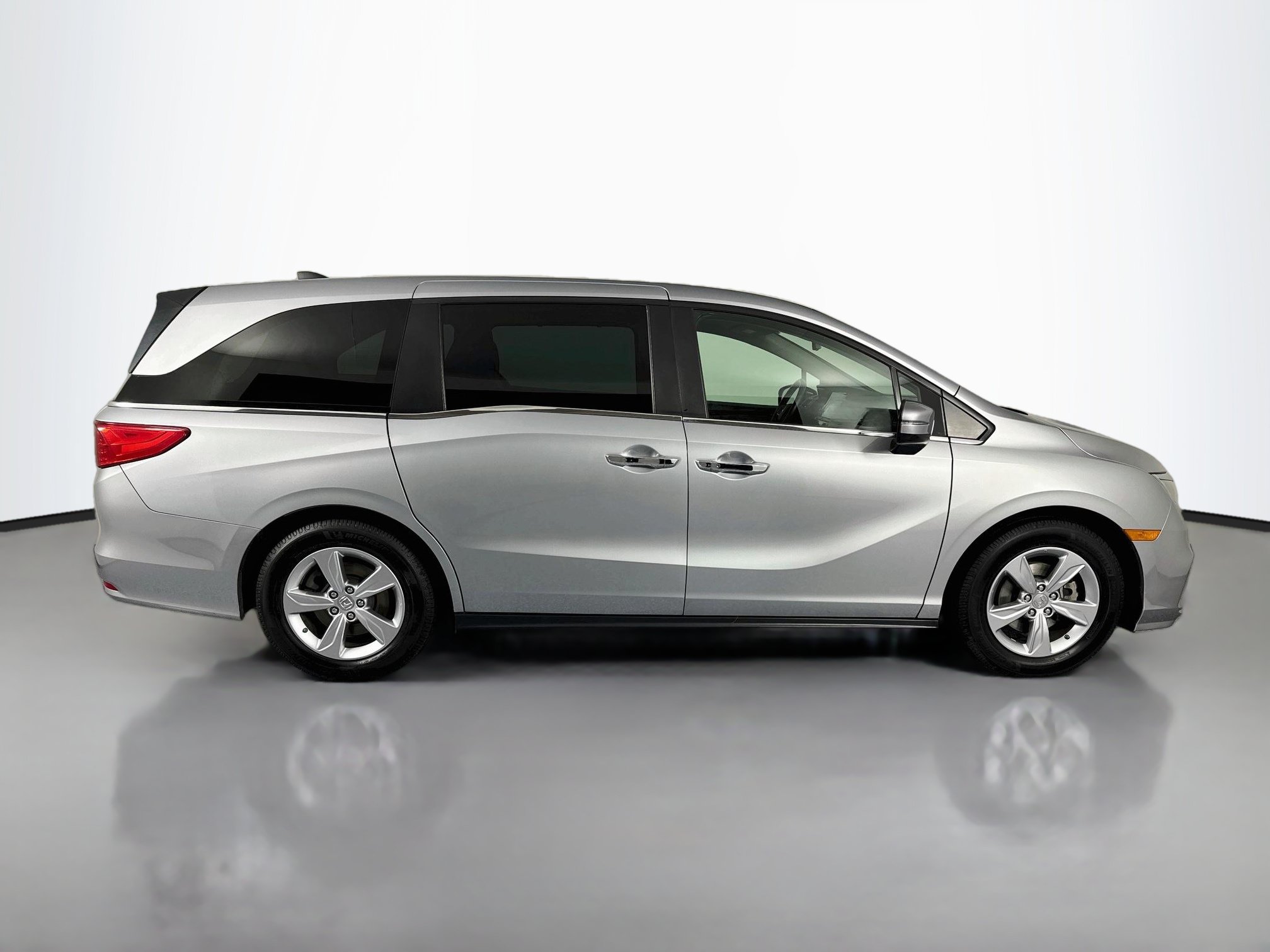 Certified 2018 Honda Odyssey EX-L image 4