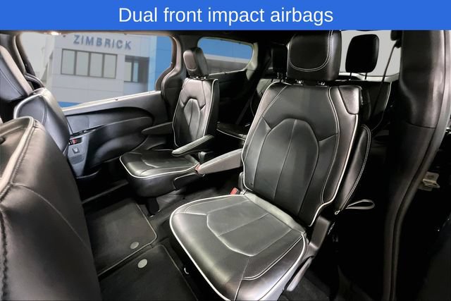 Used 2025 Chrysler Pacifica Limited FWD image 22