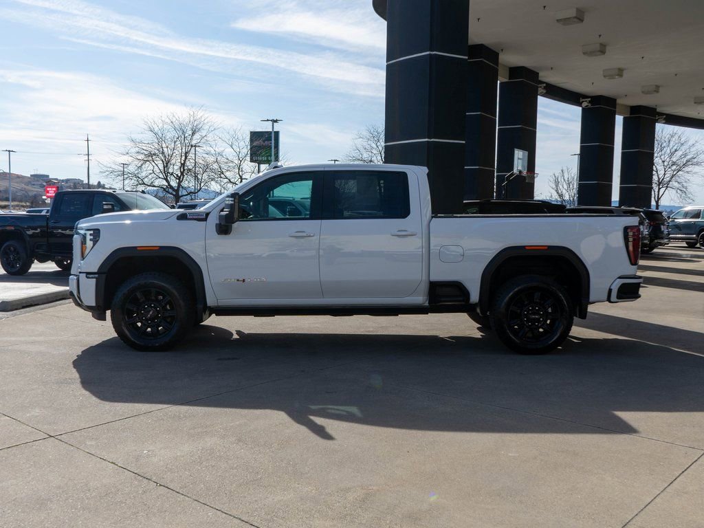 Used 2024 GMC Sierra 2500 AT4 w/ AT4 Premium Plus Package image 4