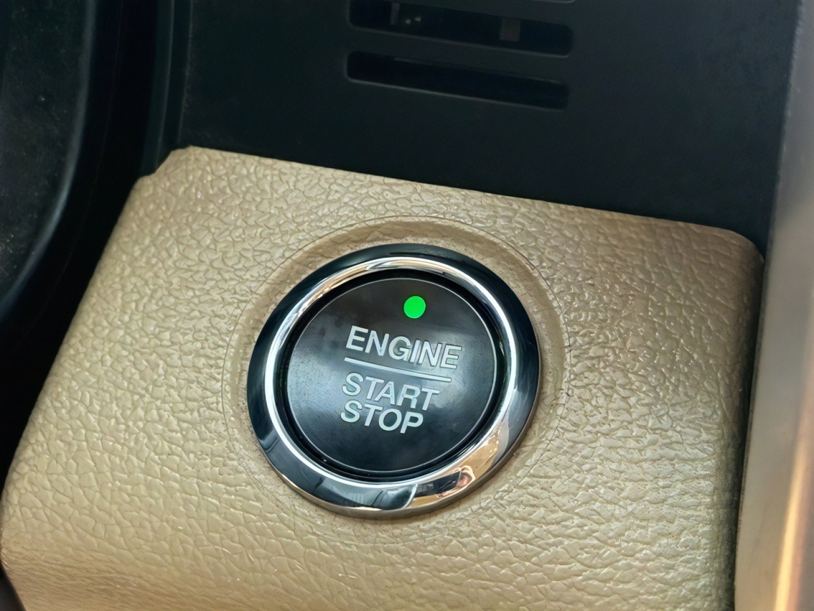 Used 2019 Ford F250 Lariat w/ Lariat Ultimate Package image 23