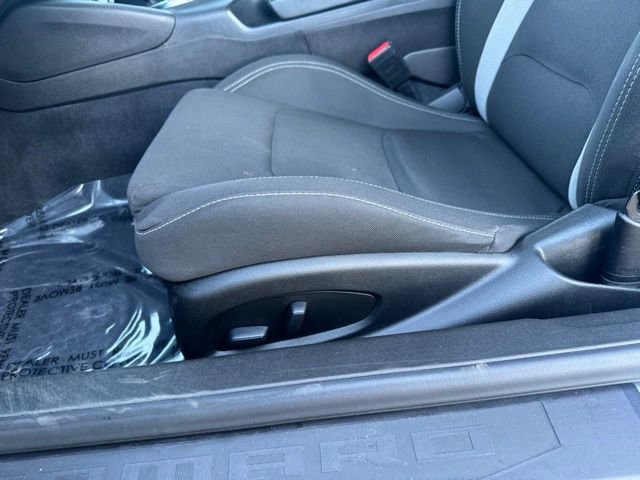 Used 2023 Chevrolet Camaro LT RWD image 5