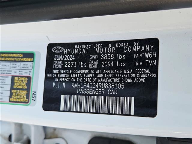 Used 2024 Hyundai Elantra Limited FWD image 26