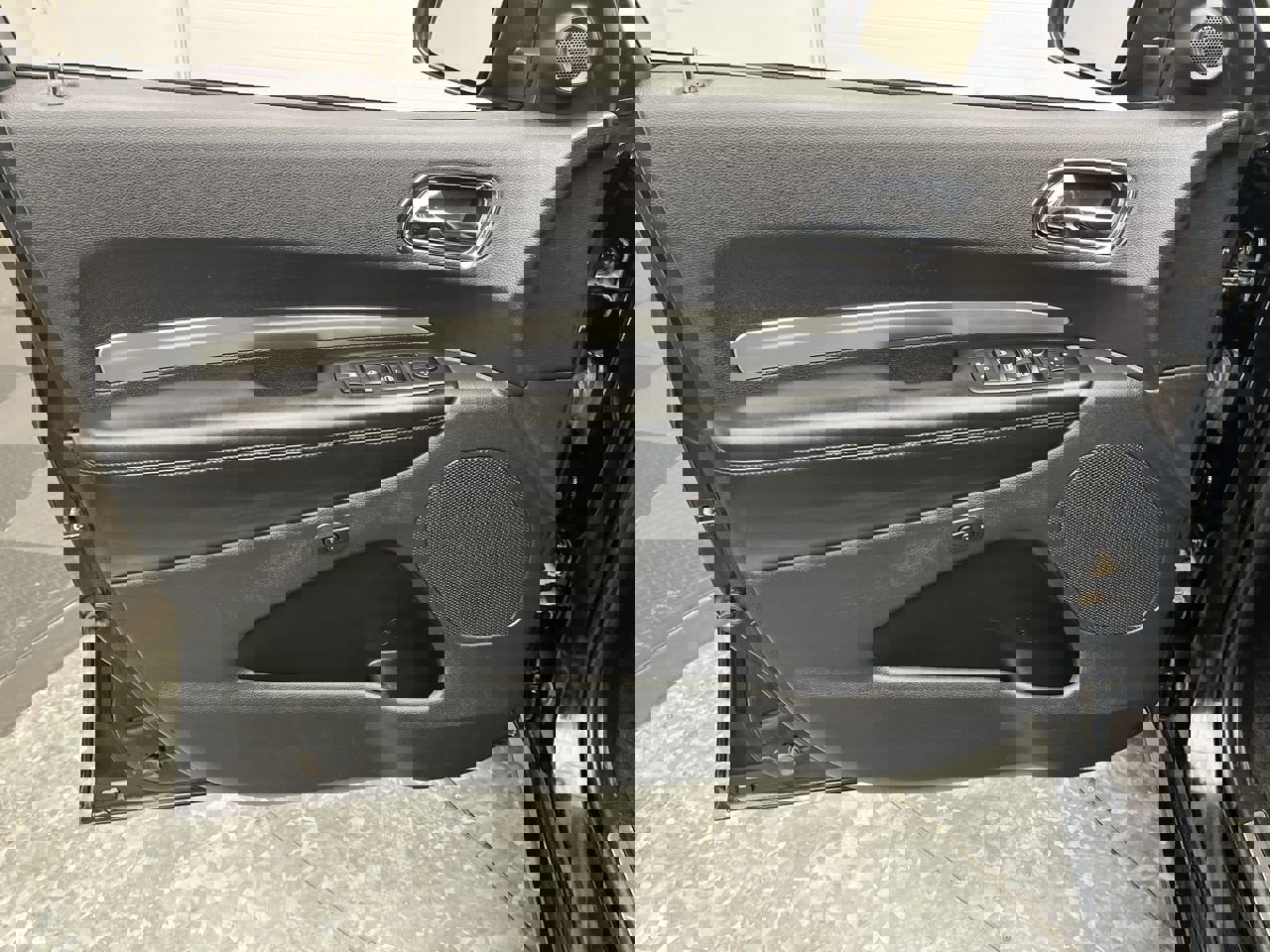 Used 2017 Dodge Durango GT w/ Nav & Power Liftgate Group image 6