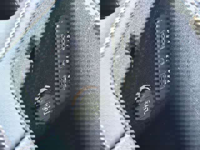 Used 2021 Dodge Challenger SXT image 22