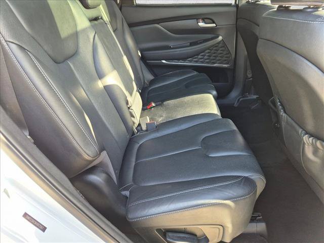 Used 2019 Hyundai Santa Fe Limited FWD image 18