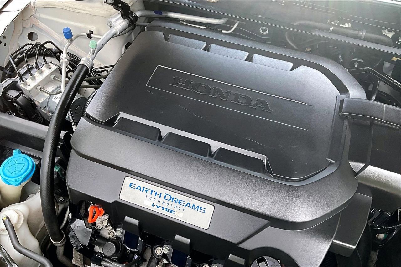 Used 2016 Honda Accord Touring image 29