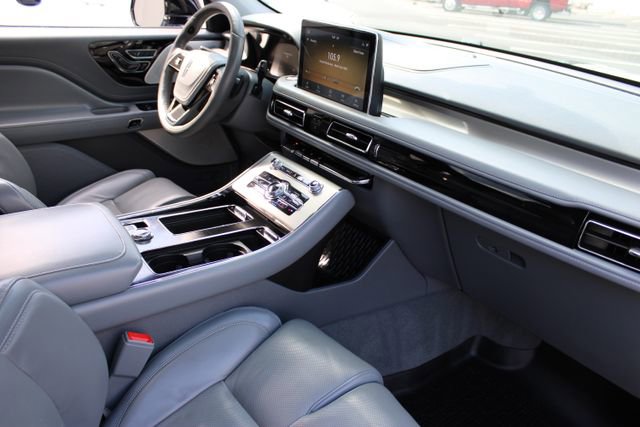 Used 2020 Lincoln Aviator Reserve w/ Equipment Group 202A image 14