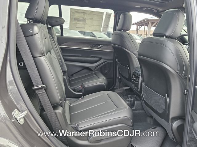 New 2025 Jeep Grand Cherokee L Limited AWD/4WD image 16