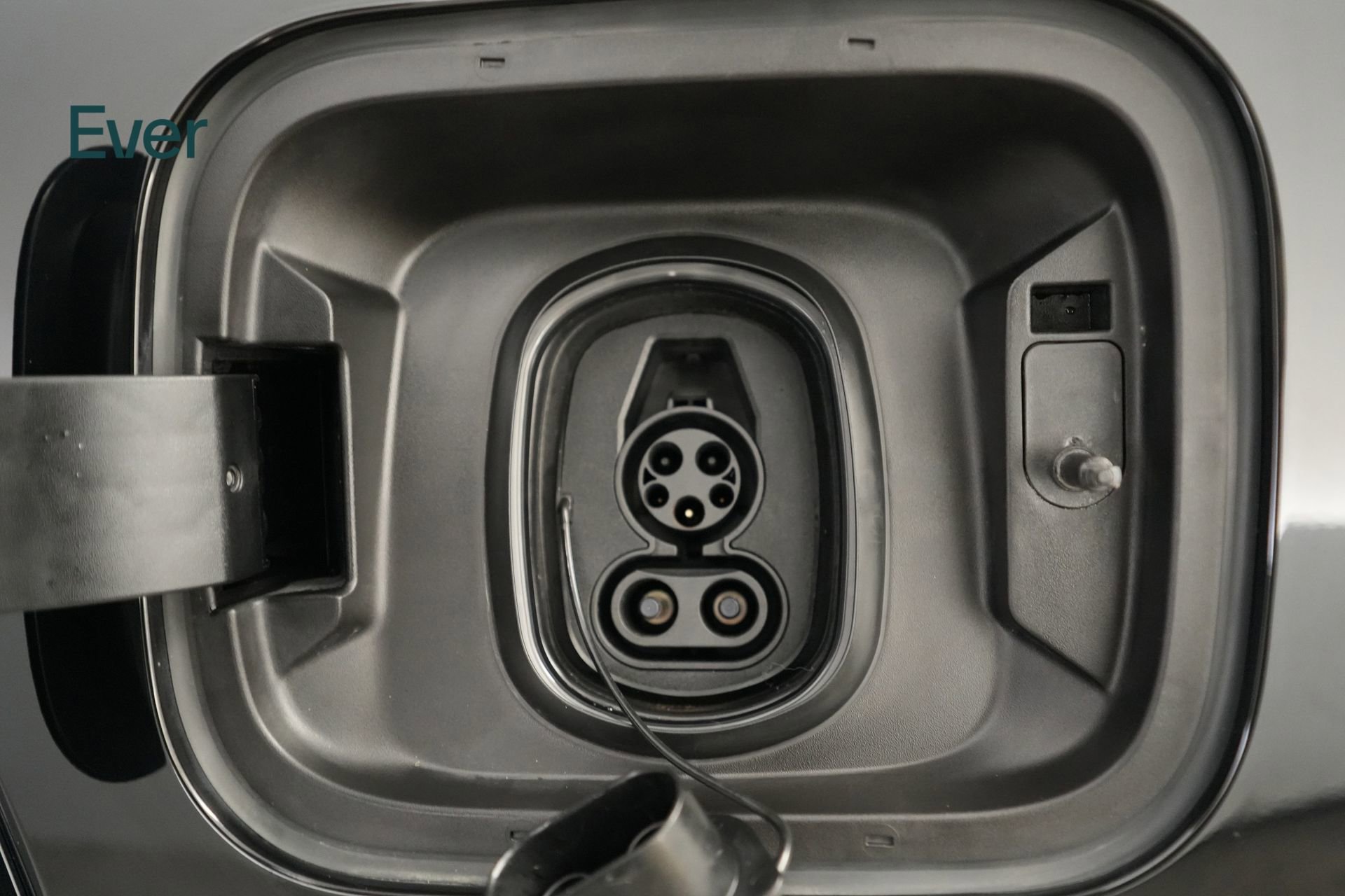 Used 2024 Chevrolet Silverado EV RST image 10