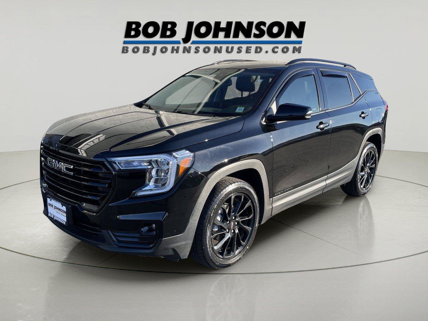 Used 2024 GMC Terrain SLT w/ Elevation Edition AWD/4WD image 3