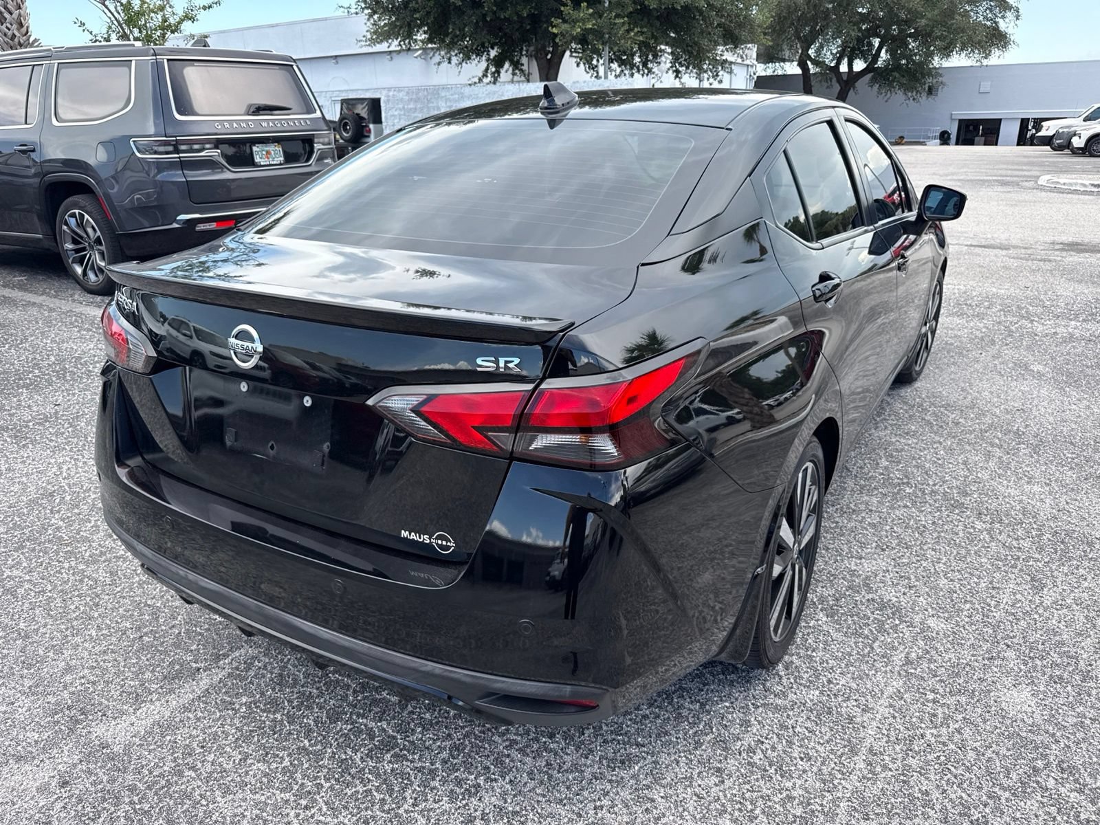 Used 2021 Nissan Versa SR w/ Electronics Package FWD image 3