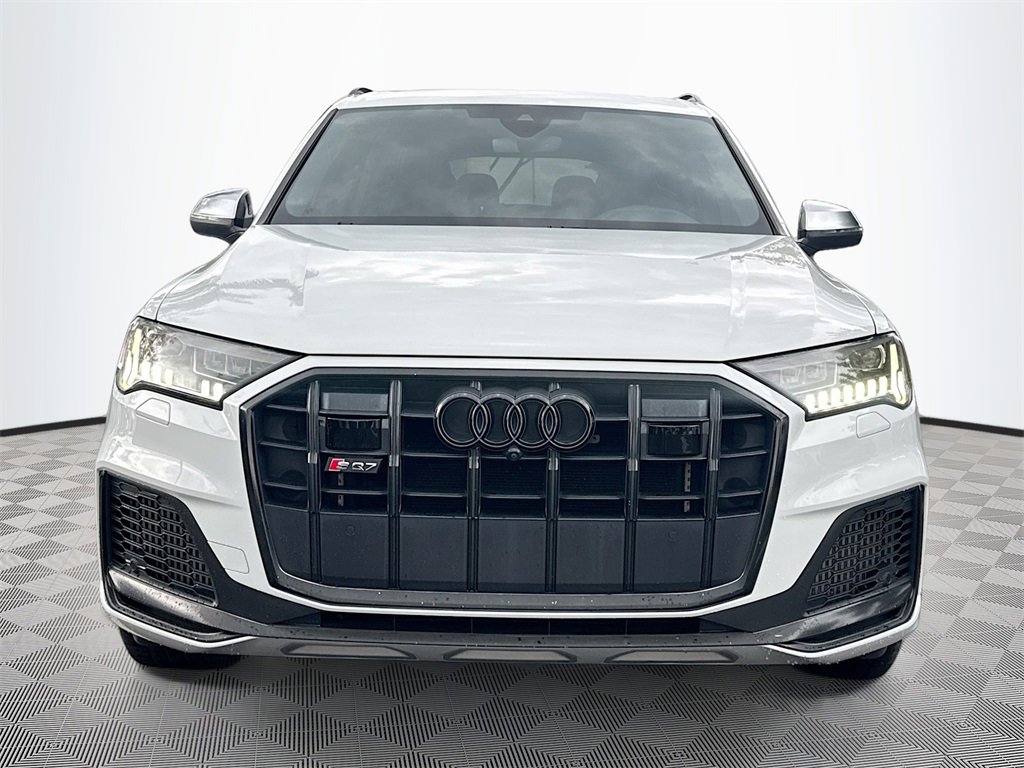 Used 2021 Audi SQ7 Premium Plus w/ Driver Assistance Package image 4