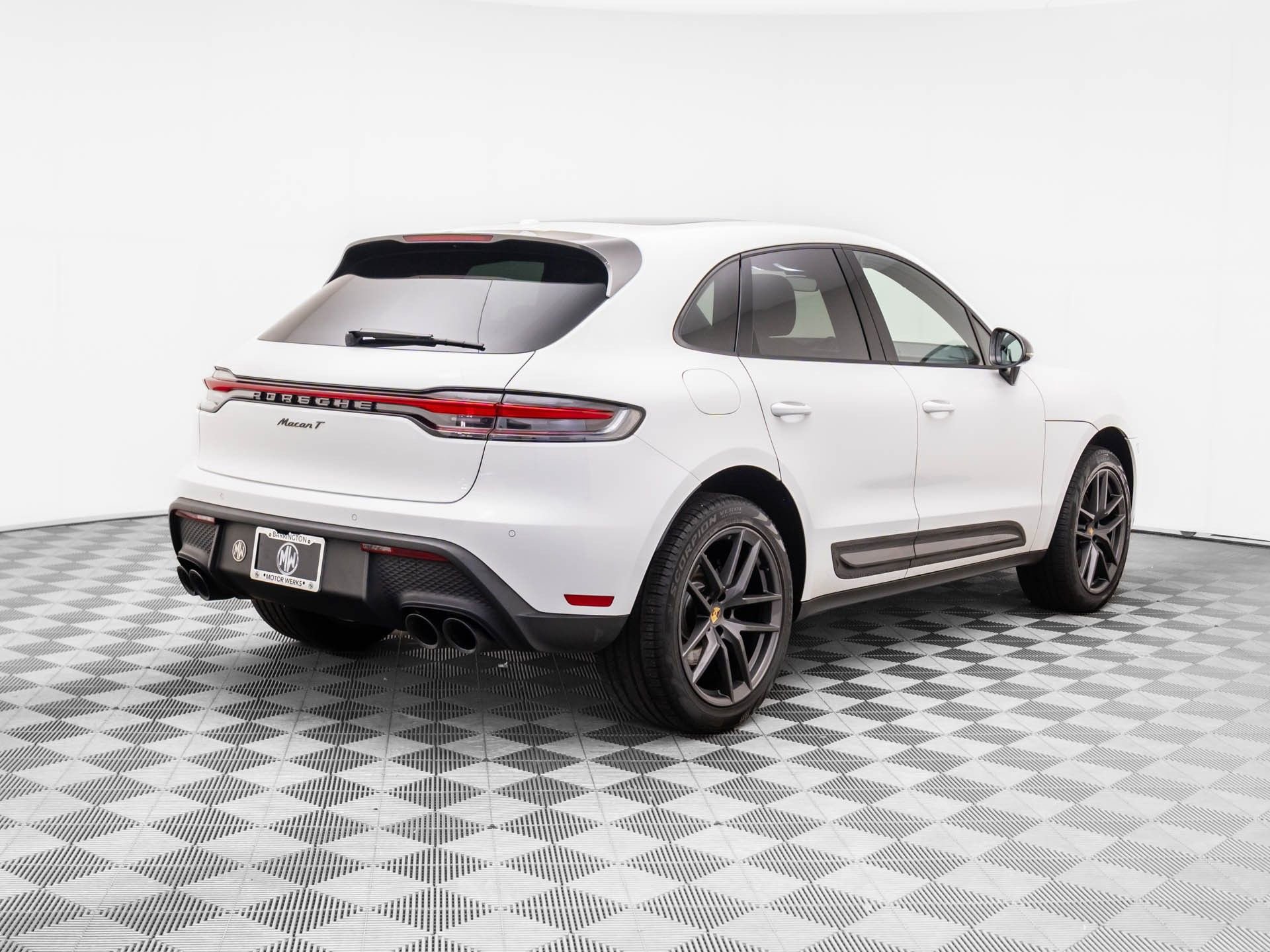 Certified 2023 Porsche Macan Turbo image 8