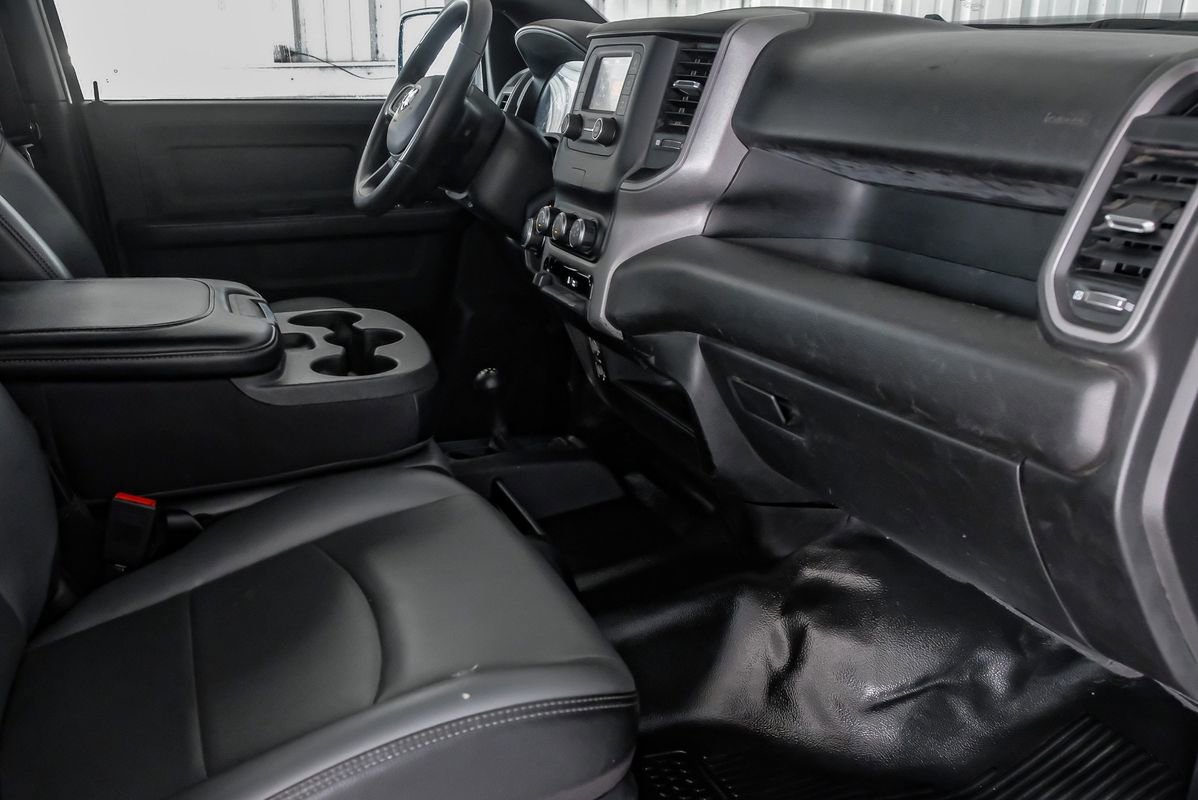 Used 2021 RAM 2500 Tradesman w/ Chrome Appearance Group AWD/4WD image 12