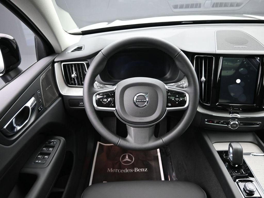 New 2025 Volvo XC60 B5 Plus w/ Protection Package Premier image 18