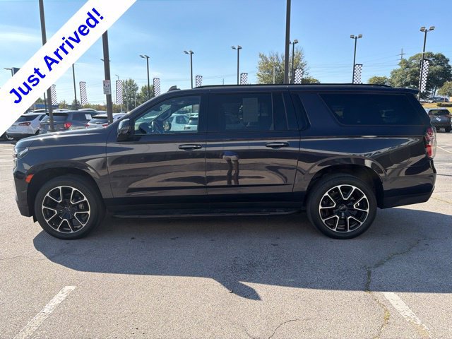 Used 2024 Chevrolet Suburban RST w/ Luxury Package AWD/4WD image 6