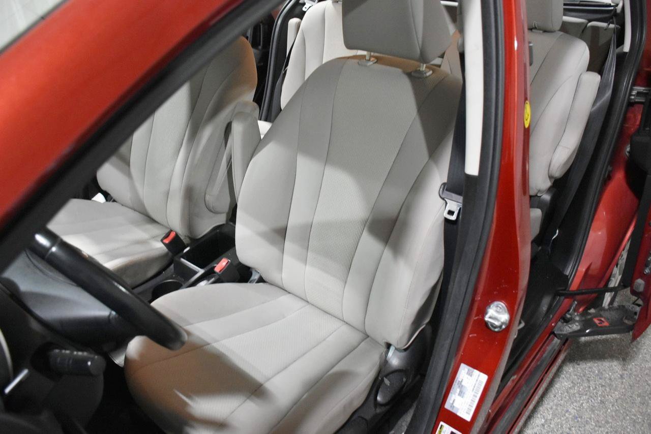Used 2014 MAZDA MAZDA5 Touring FWD image 36