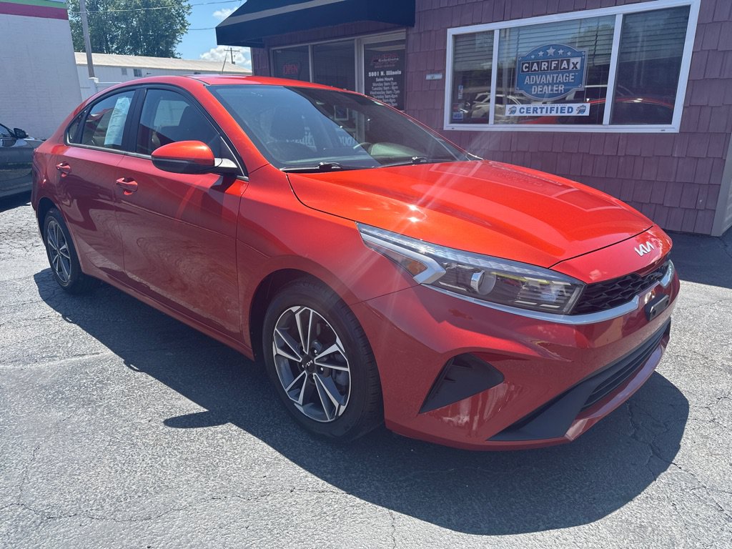 Used 2022 Kia Forte LXS w/ LXS Technology Package FWD image 1